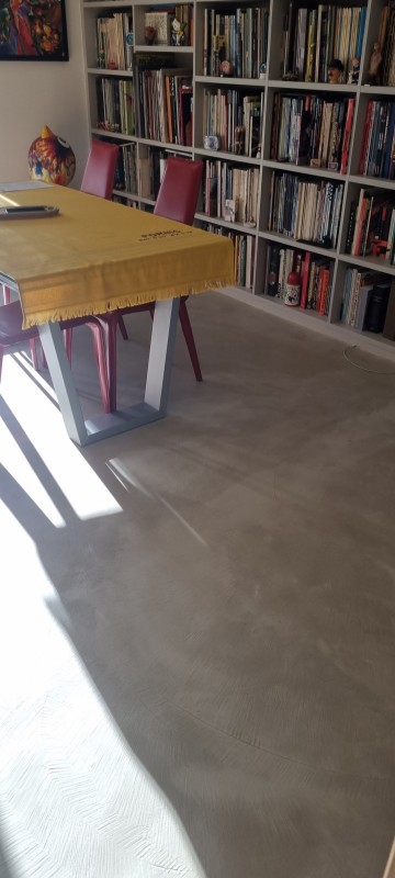 Réalisation d'un béton ciré sur la commune de Gratentour en région Occitanie