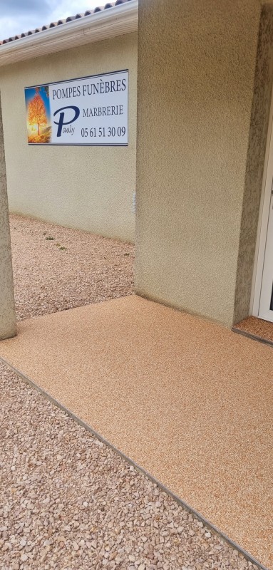Réalisation d'une Moquette de Pierre - Chambre funéraire Pauly sur la commune de Muret en région Occitanie