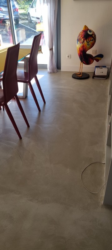 Réalisation d'un béton ciré sur la commune de Gratentour en région Occitanie