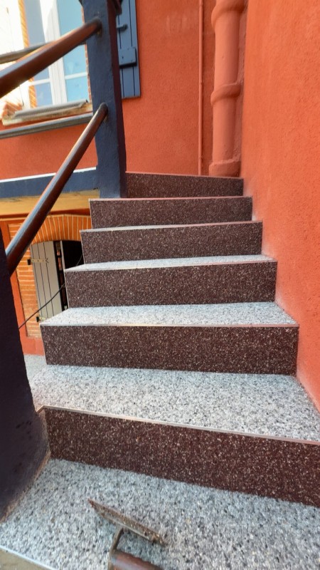 Réalisation d'un escalier et devant de maison sur Toulouse